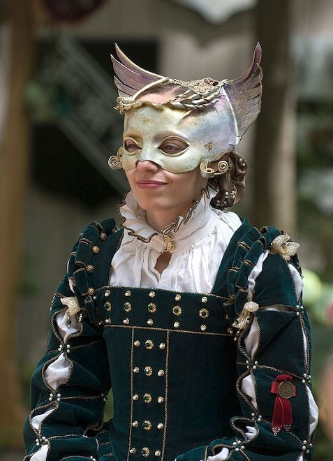 16th Century Elizabethan Renaissance Forest Green Velvet Gown | Bristol Renaissance Faire