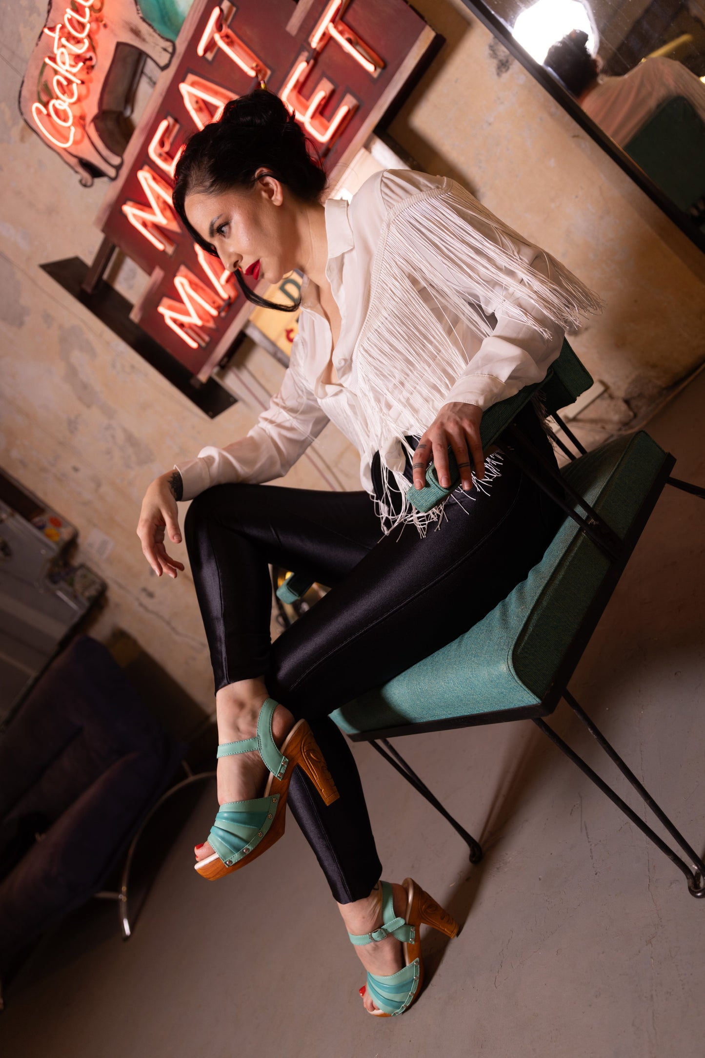 the Rockin' Tiki/with Ankle Strap Shoes - in NEW Holiday