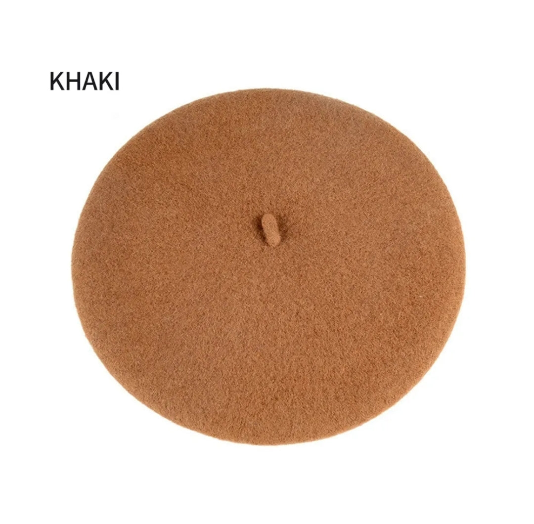 Beret in Khaki