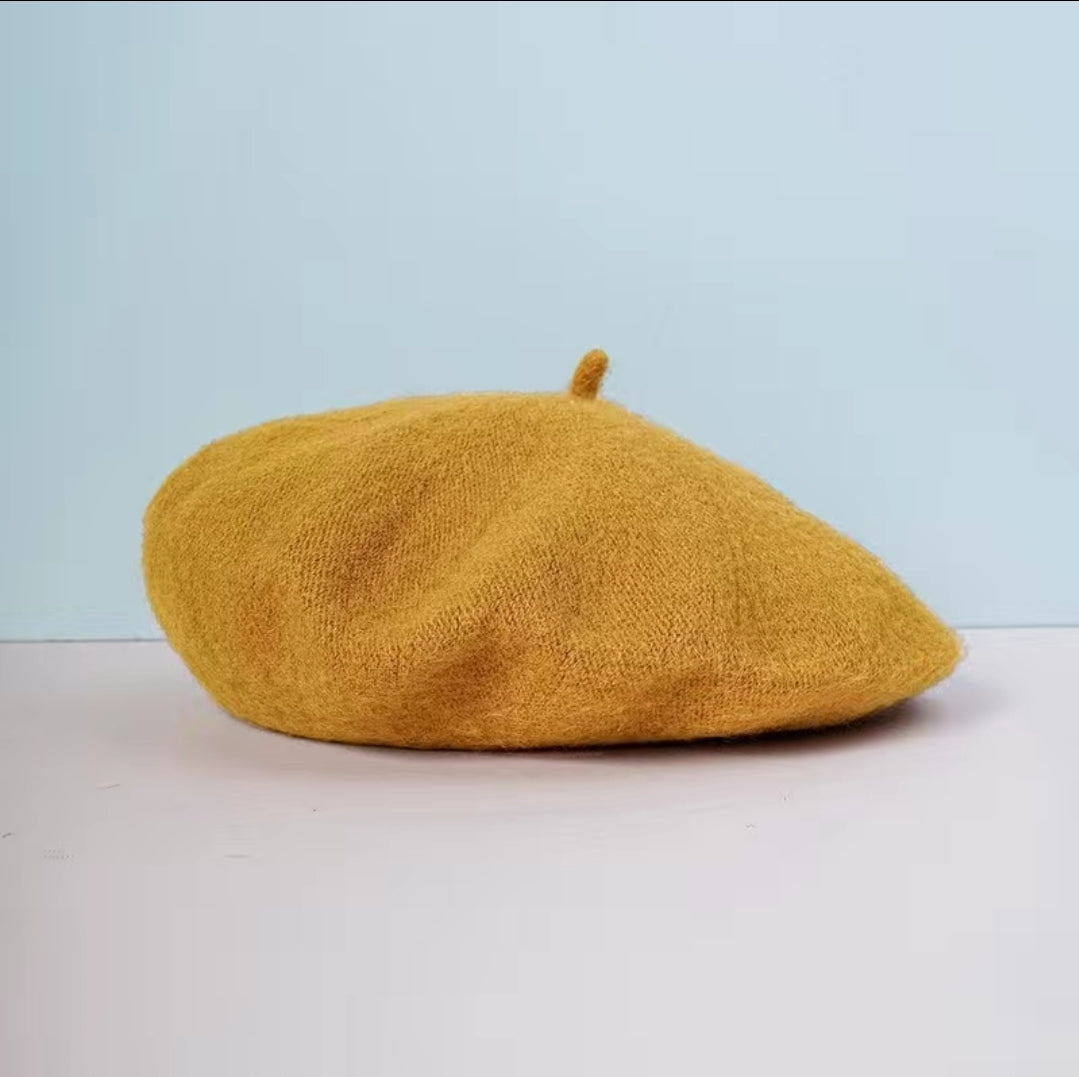 Beret in Khaki