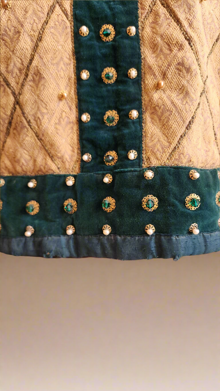 Elizabethan Renaissance 16th Century Forest Green Velvet Gown