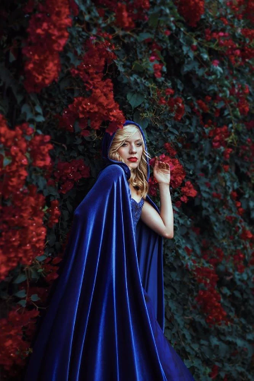 Dark Blue Velvet Hooded Elven Fantasy Cloak in Blue by Costurero Real Dark Blue Velvet Hooded Elven Fantasy Cloak in Blue by Costurero Real
