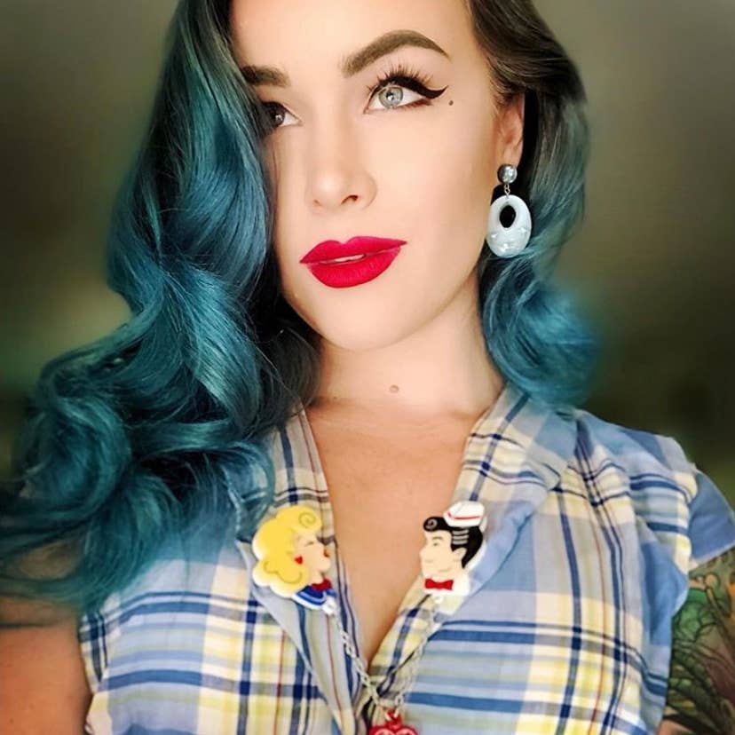 Belle & Beau Kiss Brooch by Lipstick & Chrome
