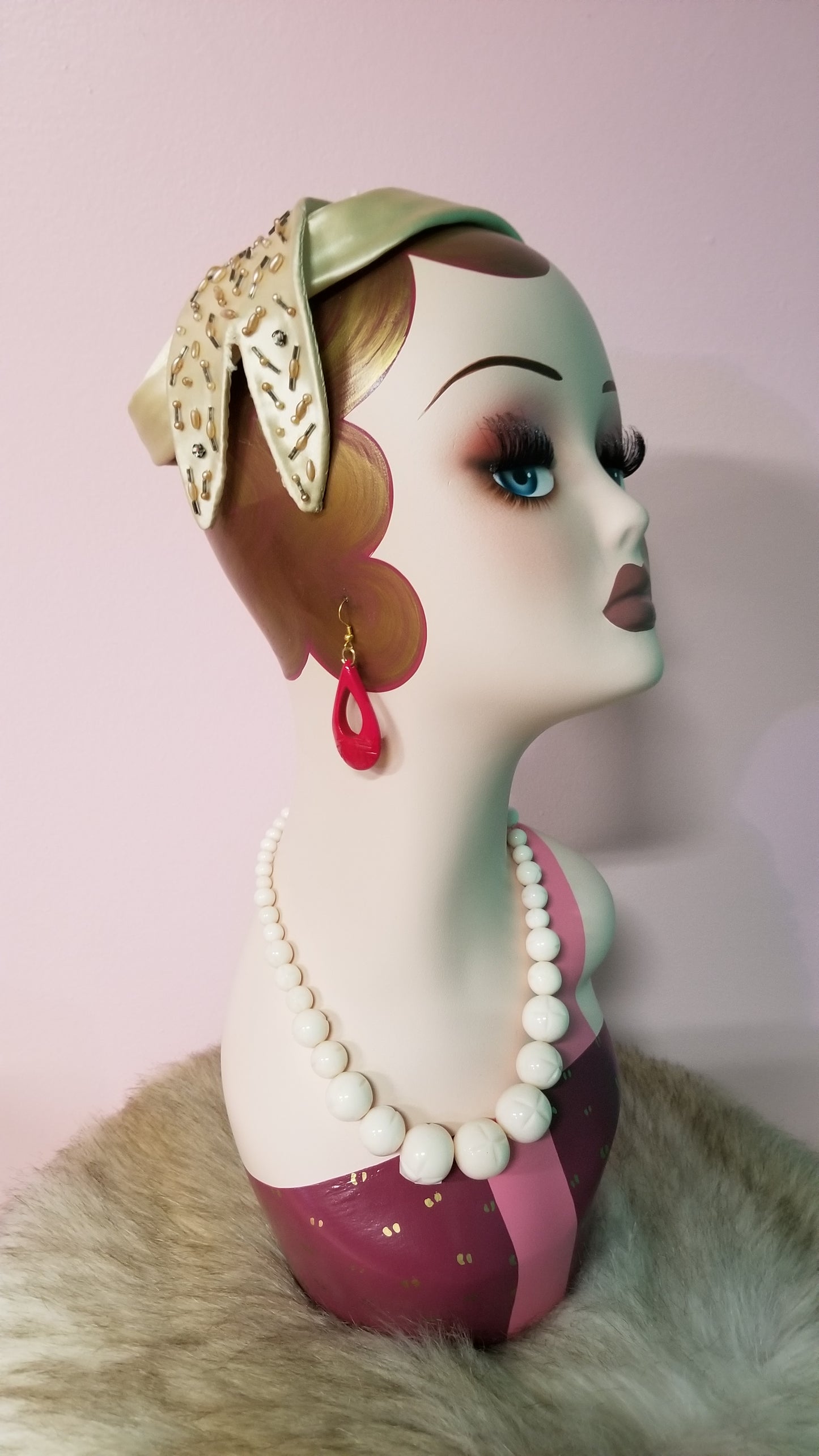 1940's 50's White Satin Vintage Hat