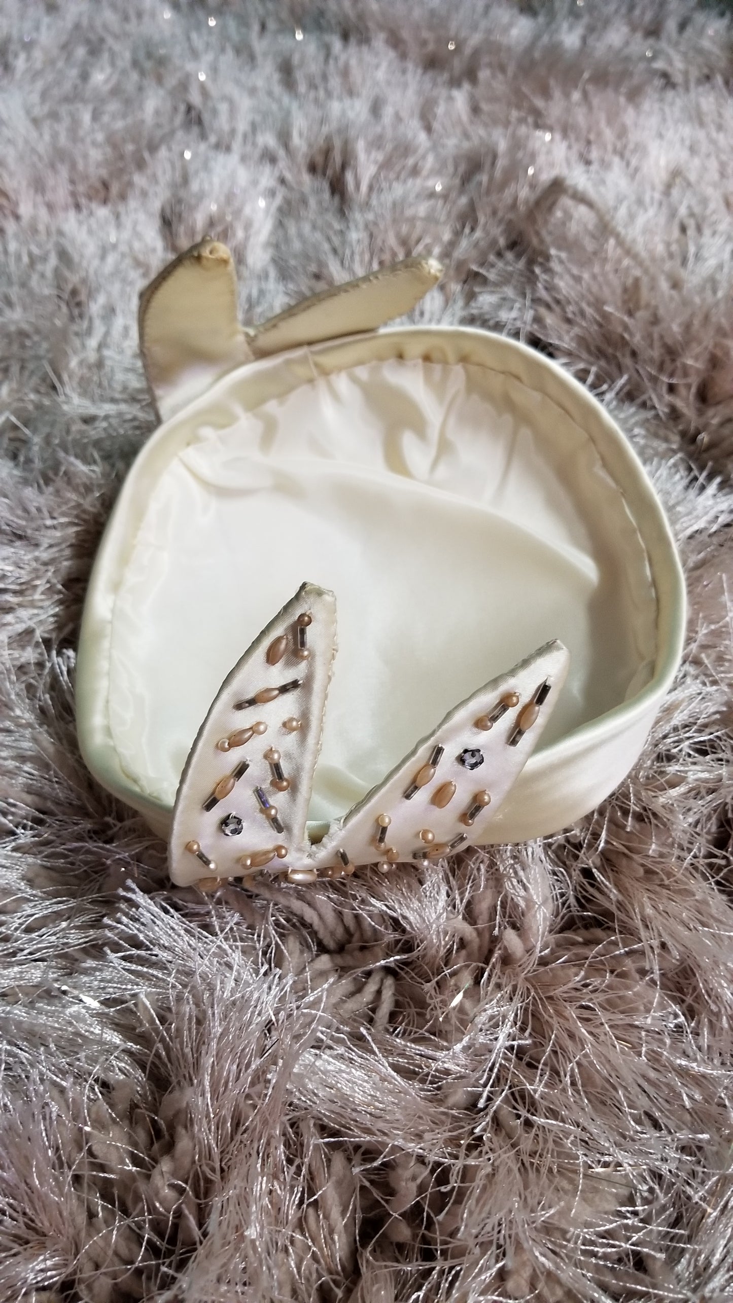 1940's 50's Ivory Satin Vintage Hat