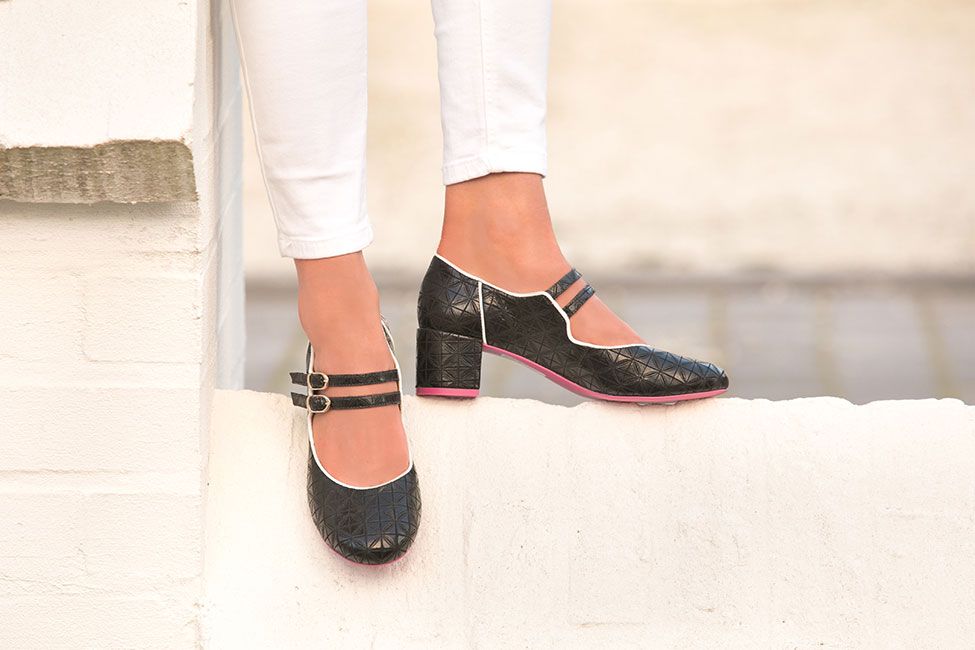 Apple Textured Retro Shoes by Cristofoli