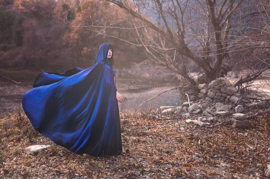 Dark Blue Velvet Hooded Elven Fantasy Cloak by Costurero Real