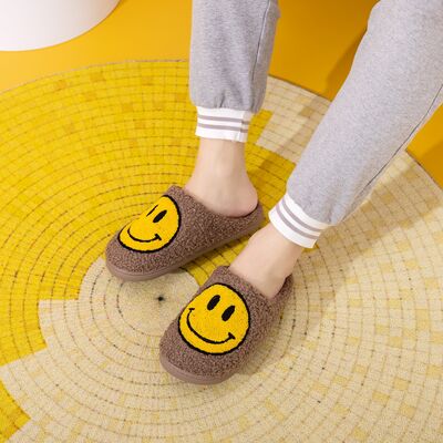 Melody Smiley Face Slippers in Khaki