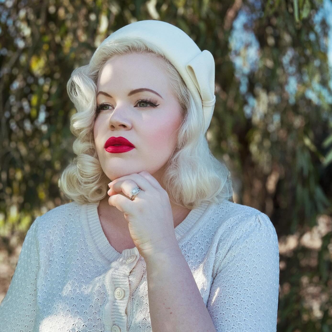 The Head-Turner Structured Beret by Lipstick & Chrome -WHITE