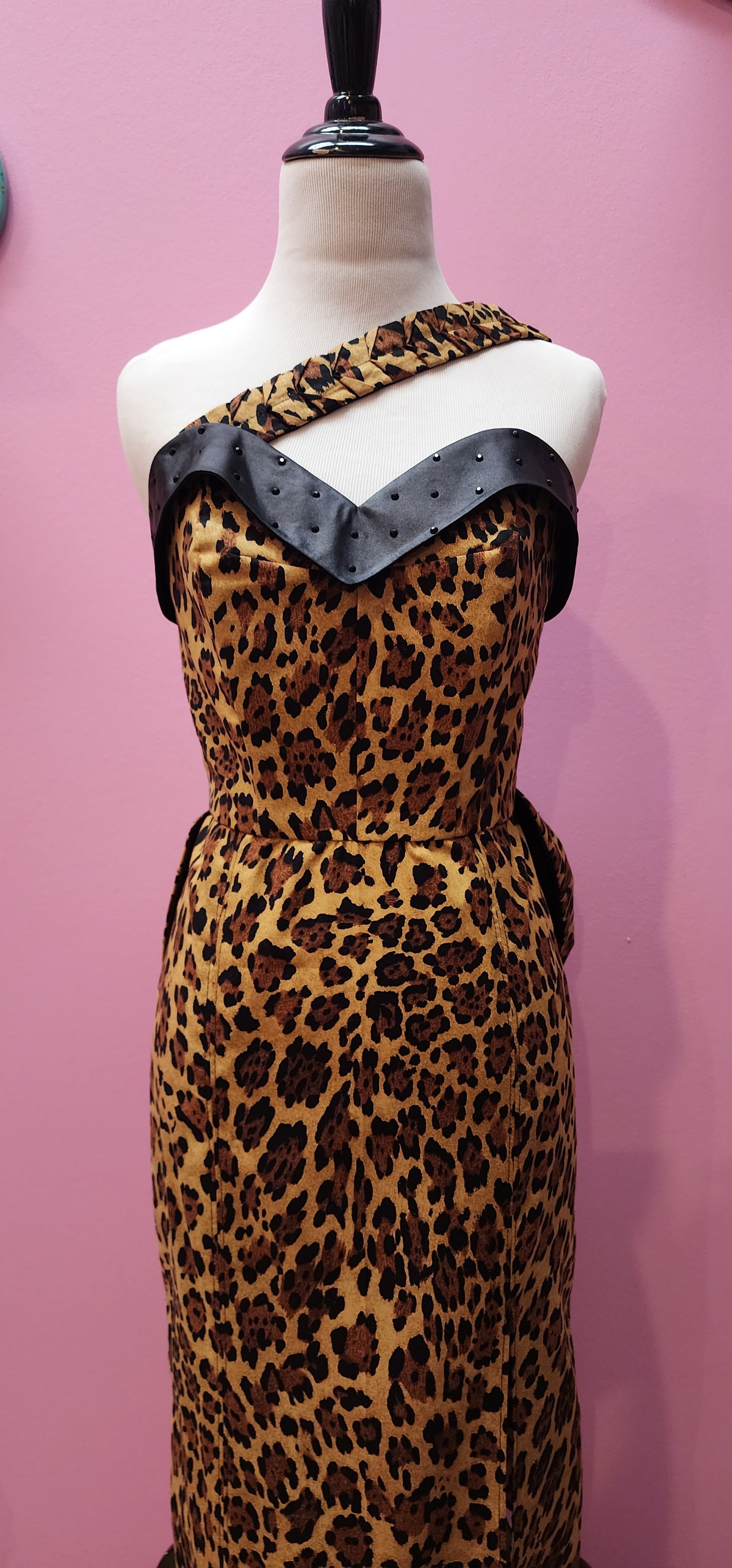 Leopard Print Wiggle Dress by Hollyville
