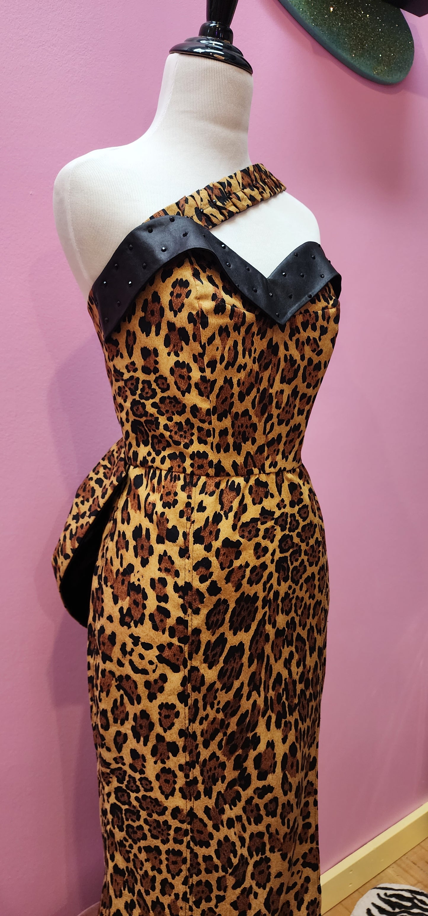 Leopard Print Wiggle Dress by Hollyville