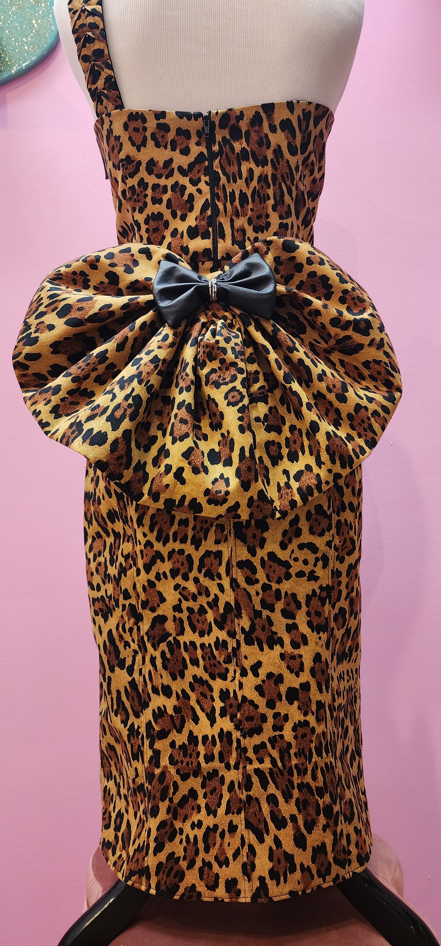 Leopard Print Wiggle Dress by Hollyville