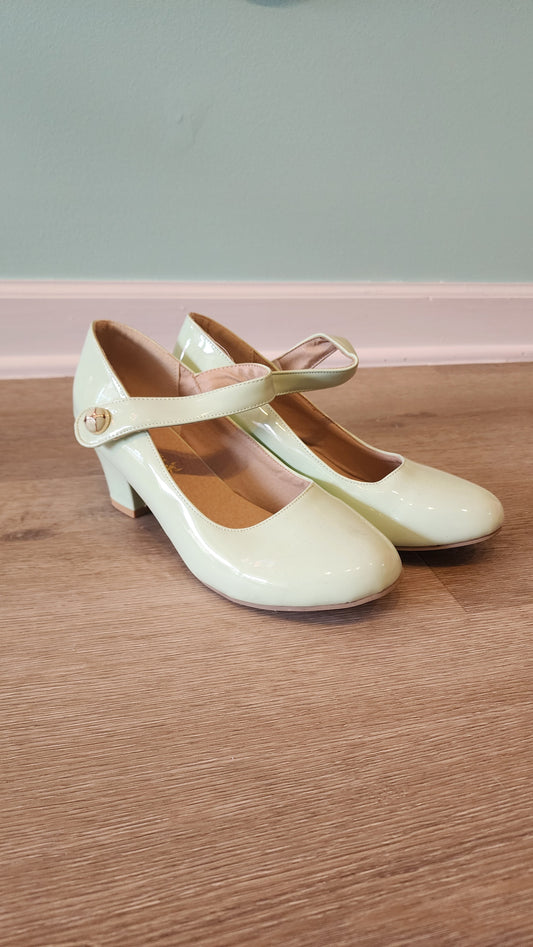 Mint Vintage Inspired Dress Shoes