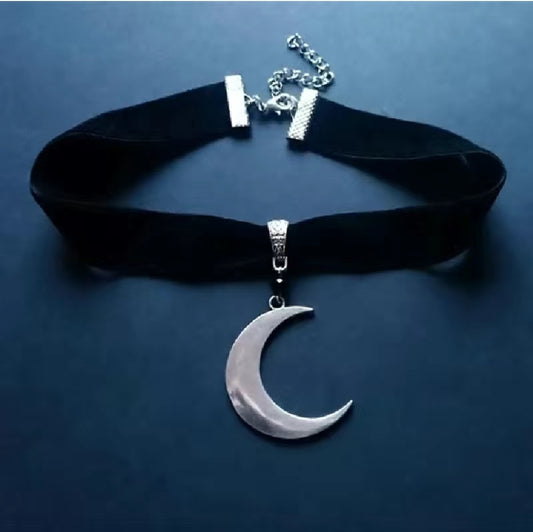 Moon Velvet Necklace