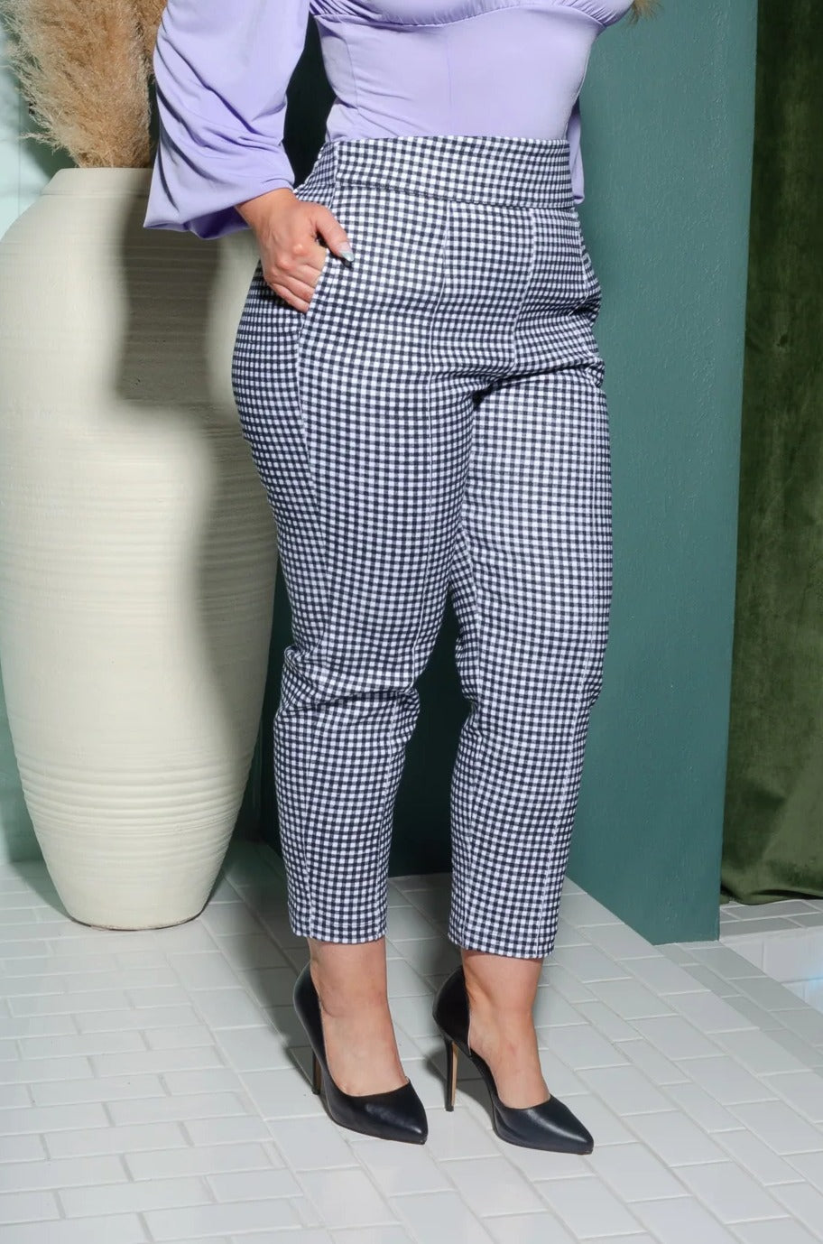 LB Cropped Trousers in Black and White Gingham Twill