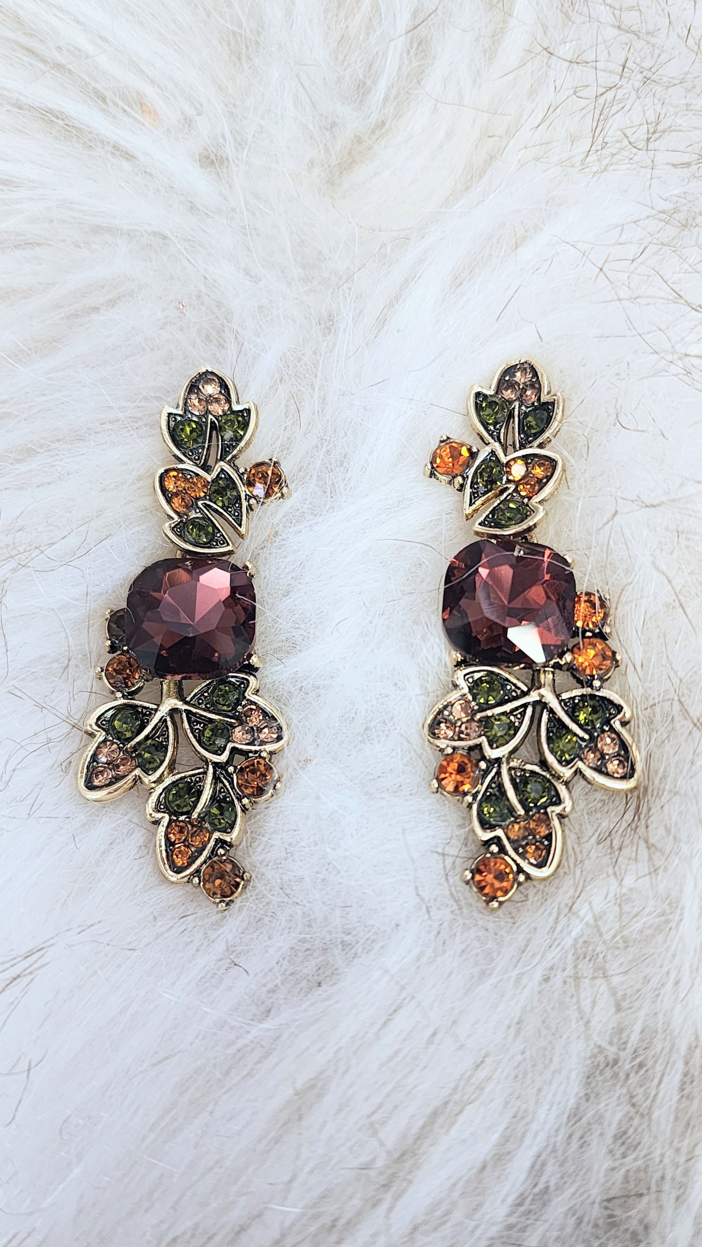 Vintage Leaf Crystal Necklace and Earrings Set