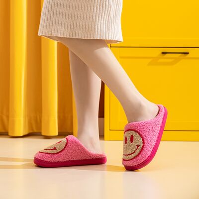Melody Smiley Face Slippers in Fushia